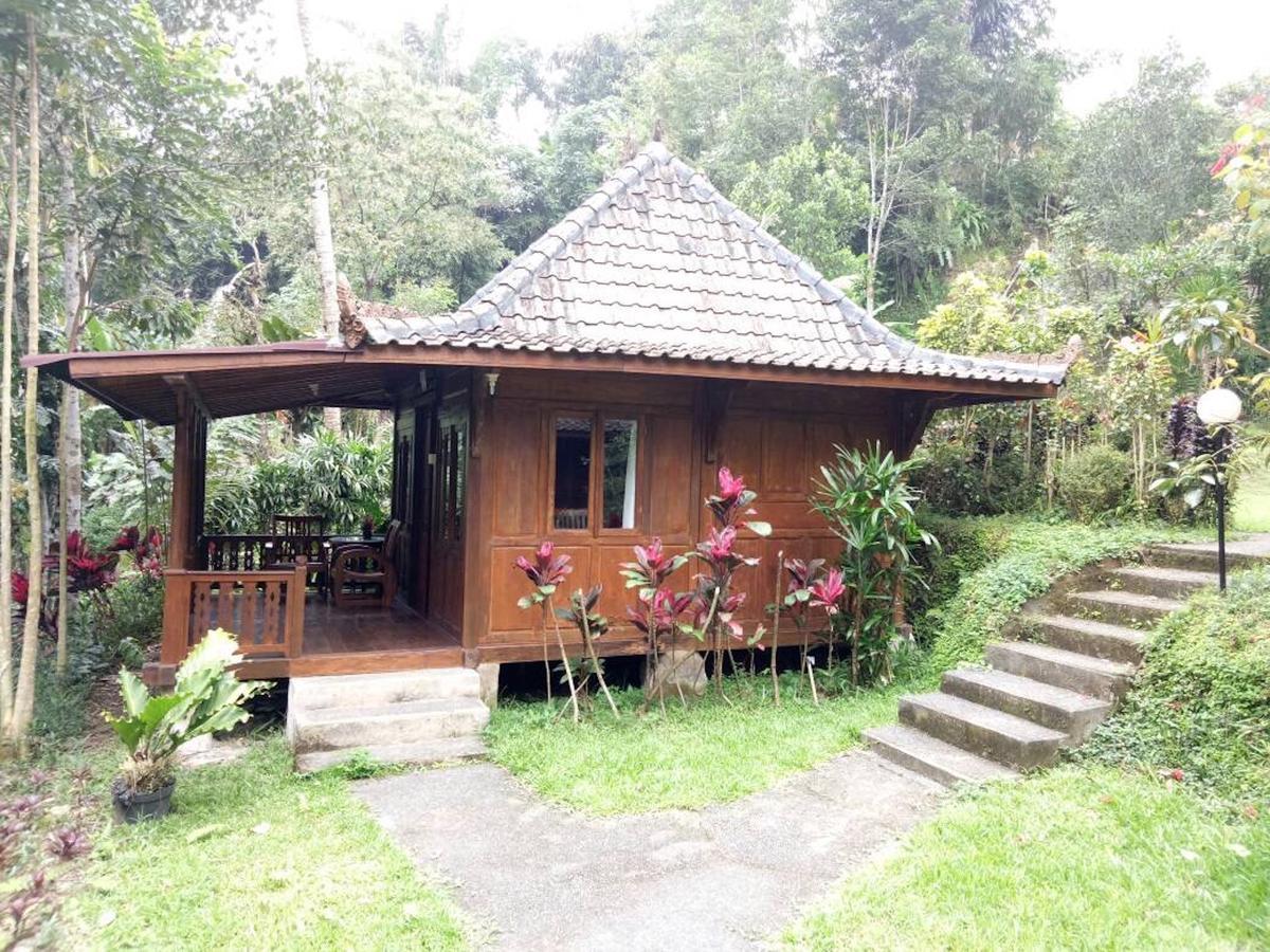 The Aura Shanti Retreat Baturiti Exterior photo