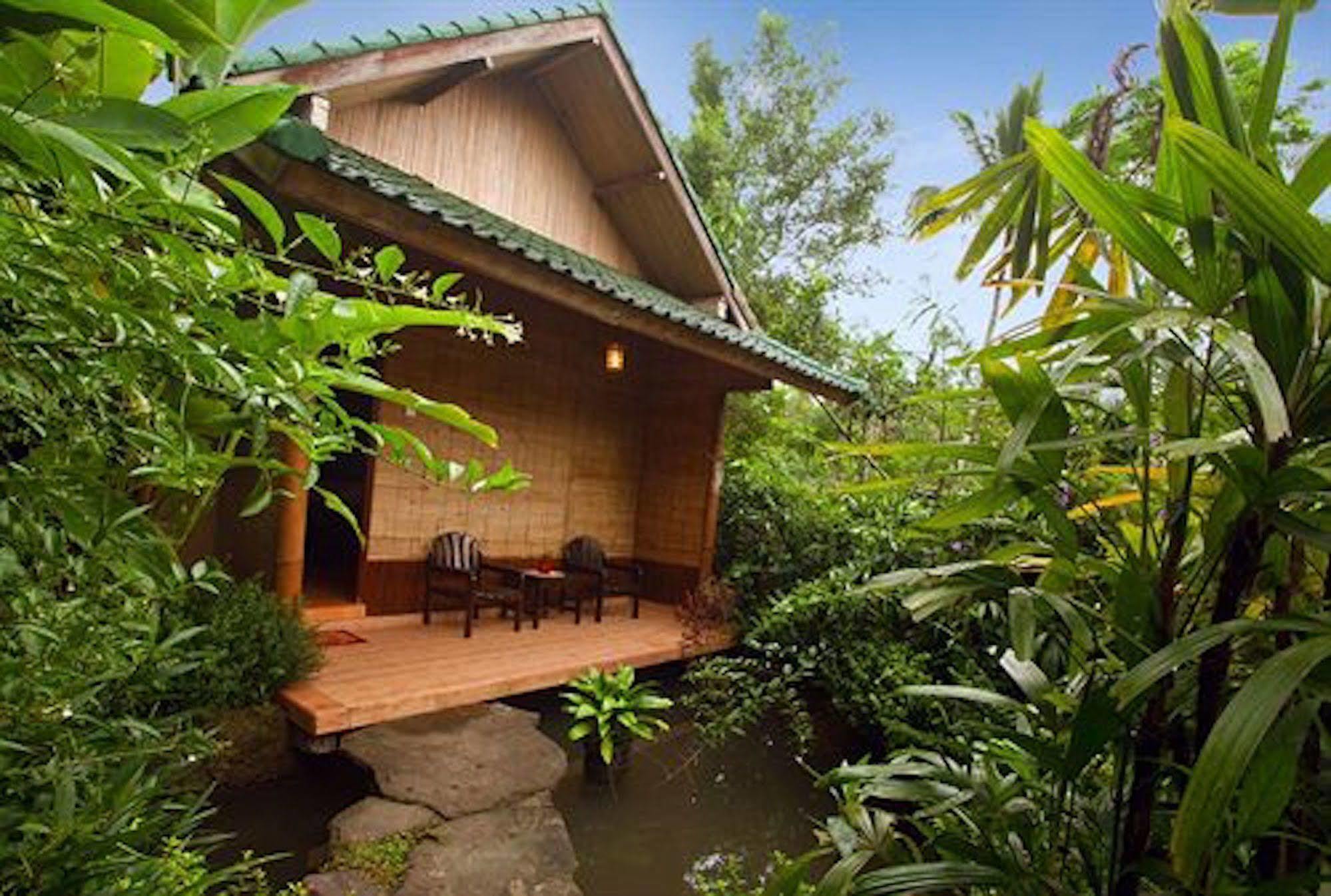 The Aura Shanti Retreat Baturiti Exterior photo