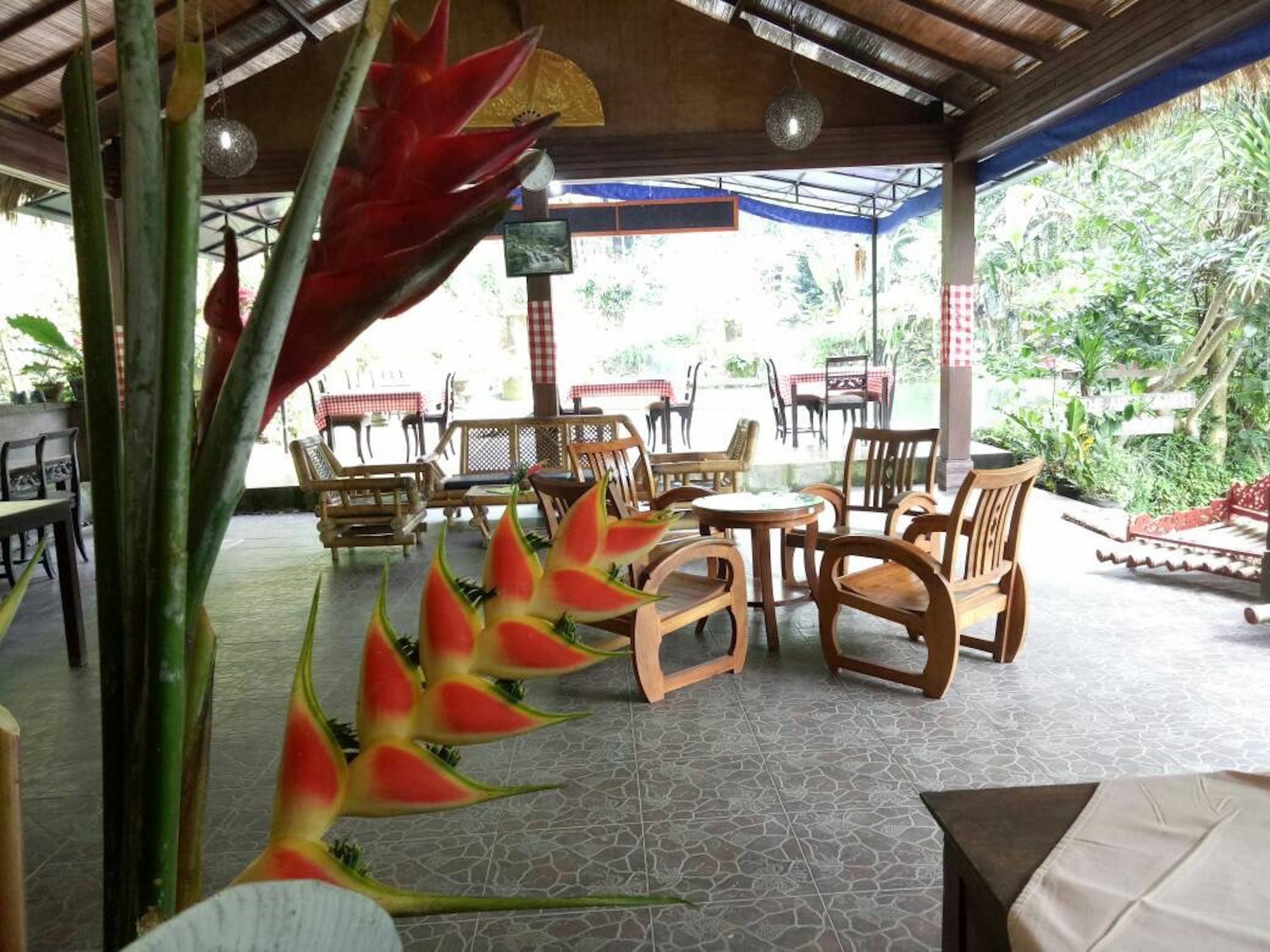 The Aura Shanti Retreat Baturiti Exterior photo