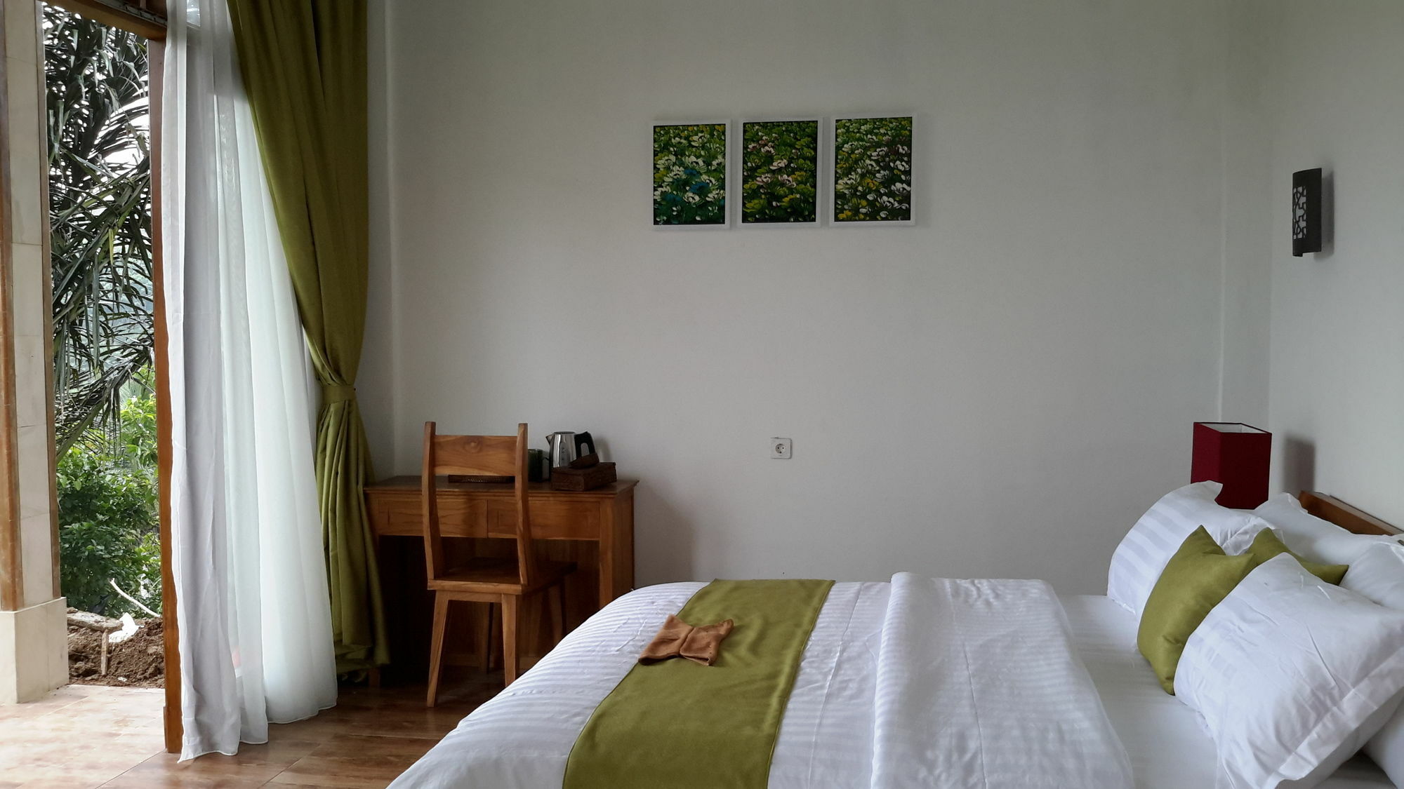The Aura Shanti Retreat Baturiti Exterior photo